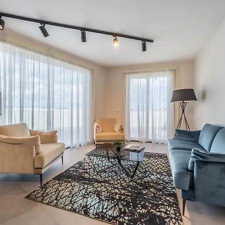 Dolce Pieta' Penthouse Apartment *