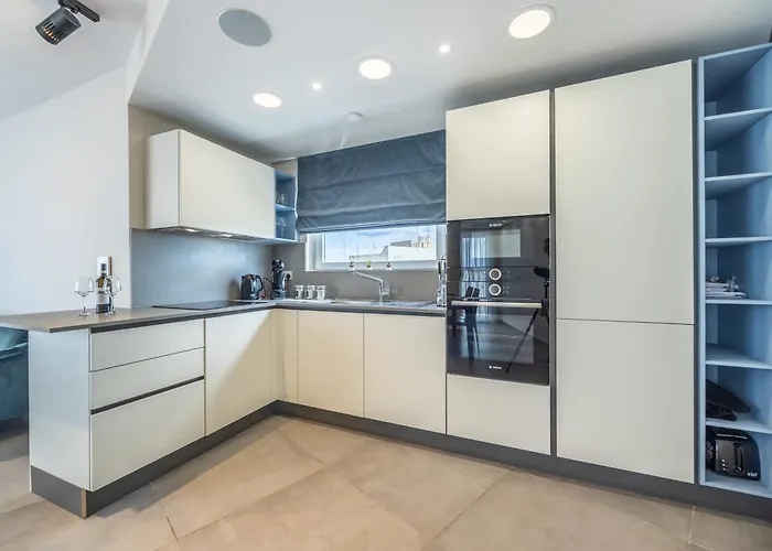 Dolce Pieta' Penthouse Апартаменты *